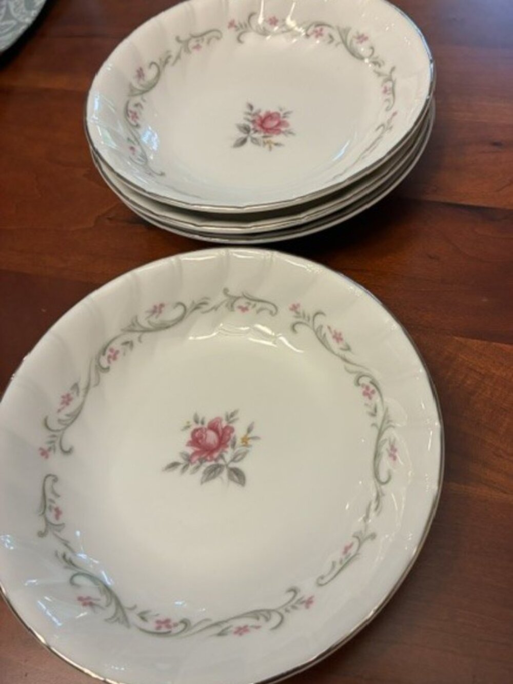 Set of 4 Vtg Royal Swirl Fine China Japan Berry Dessert Trinket Jewelry Bowls